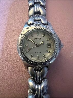 Ladies Lorus bracelet watch